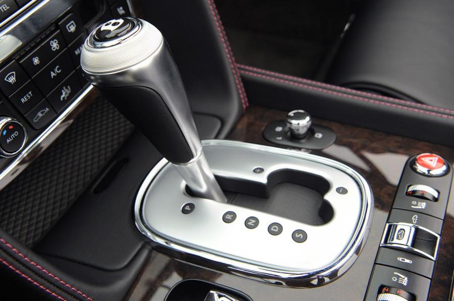  Bentley Continental GTC 2012 года  (фото 82 из 141)